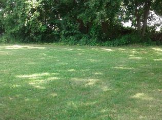 9 Applegate Dr, Medina, NY 14103