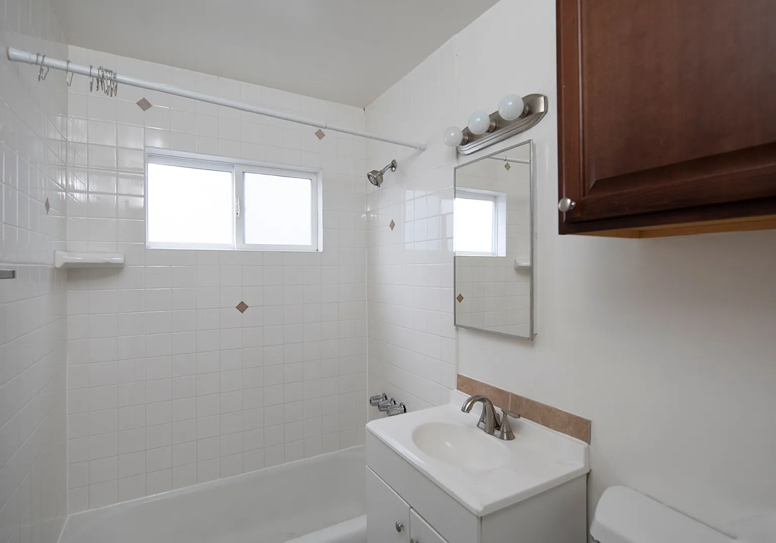 Ocean Palms Apartments — Photo 4