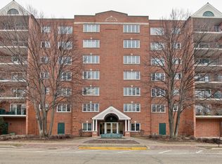 1600 E Thacker St APT 704, Des Plaines, IL 60016