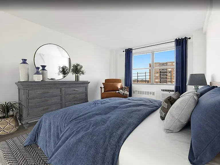 104-60 Queens Blvd #22L — Photo 2