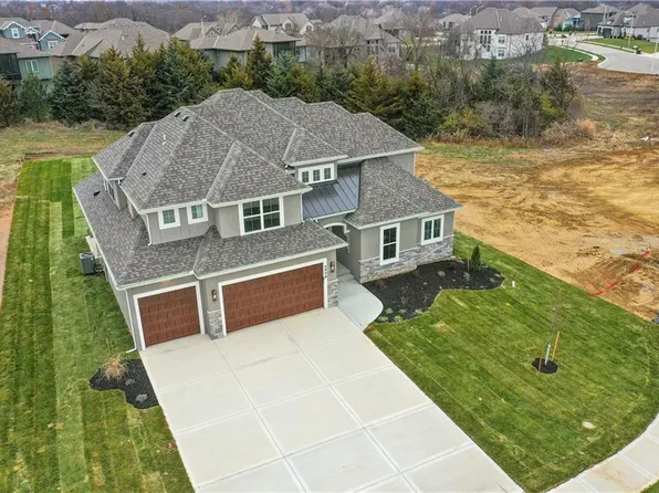 4808 NW 70th Ct, Kansas City, MO 64151