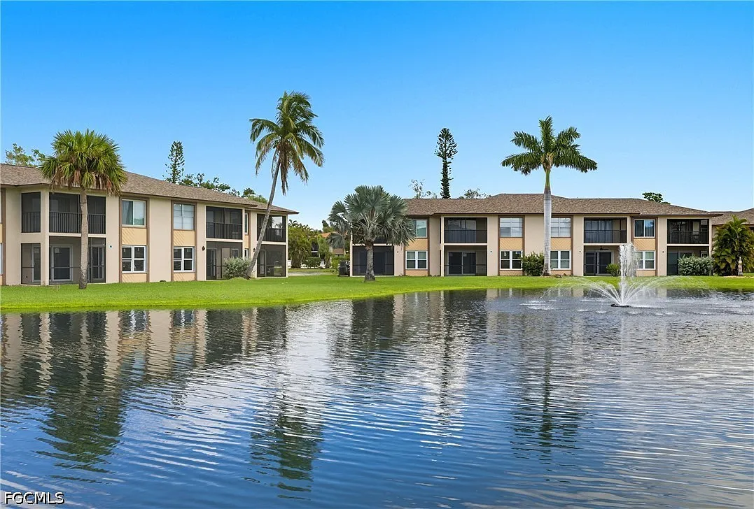2 bed, 2.0 bath, 774 sqft, $1,600 — Photo 1