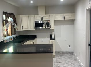 496 E Montrose St #B, Rialto, CA 92376