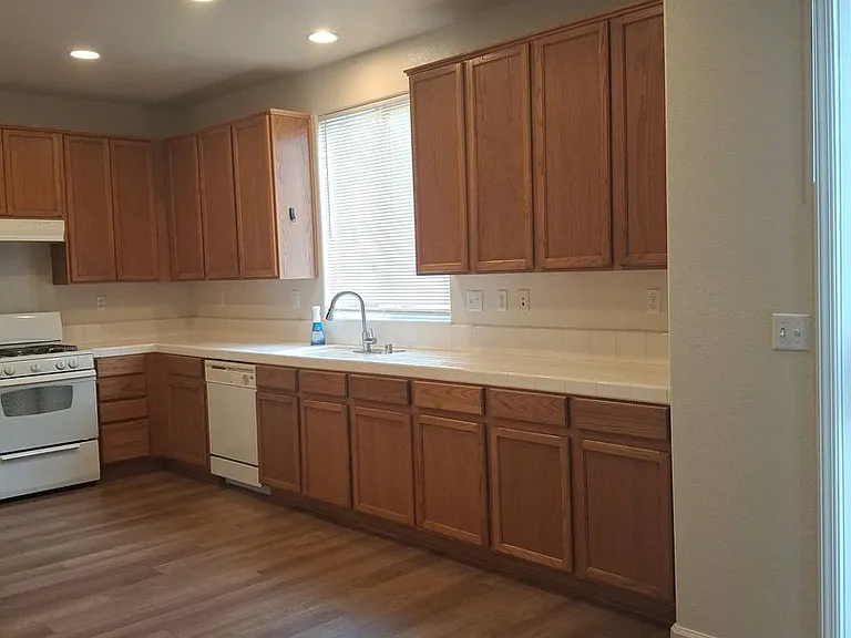 313 Dorinda Ct — Photo 18