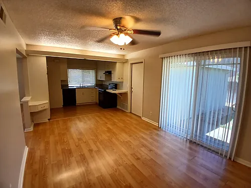 9952 Vanguard Dr Photo 1