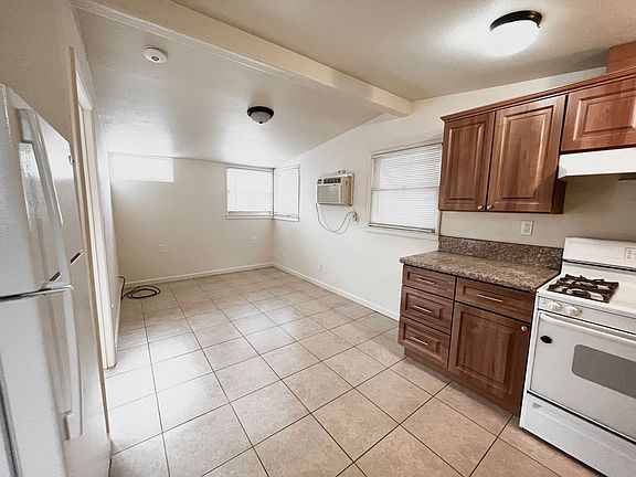 2nd image of 714 25th St APT 4