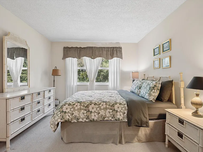 473 Lake Frances Dr — Photo 9