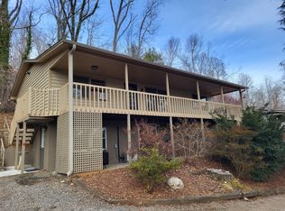 95 Woodland Dr, Swannanoa, NC 28778