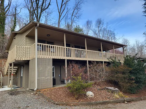 95 Woodland Dr Photo 1