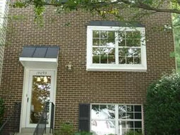 14093 Geraldine Ct, Woodbridge, VA 22193