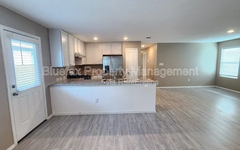 13869 Llama Pl — Photo 6