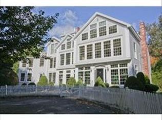 28 Rocky Hill Rd, Andover, MA 01810