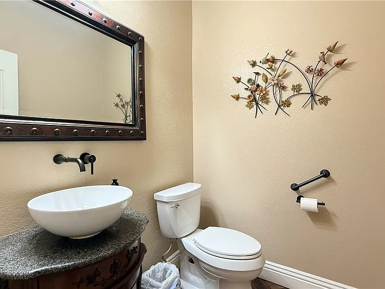 10633 Adamsong Ave — Photo 5