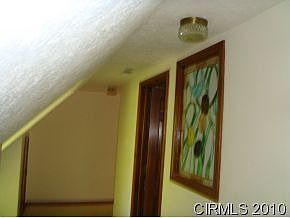 2nd image of 122 Wildwood Dr