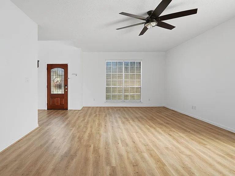 2910 Cocona Ln — Photo 5