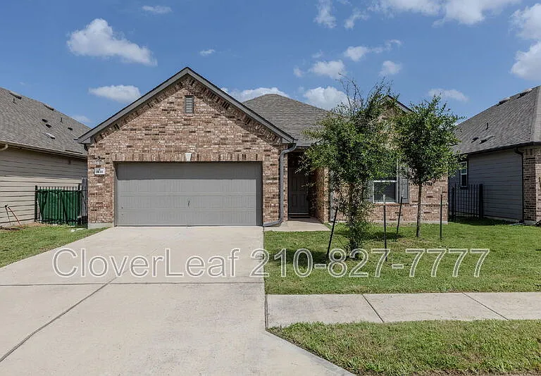 8111 Knoxville Trl — Photo 1