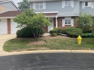 1277 Reading Ct, Wheaton, IL 60189