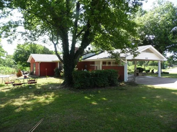 2400 Central St, Poteau, OK 74953