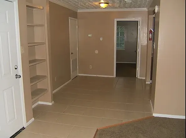 Bowmanor Garden Apartments — Photo 23