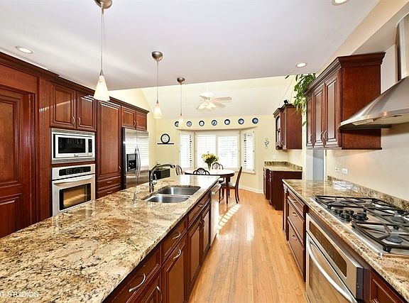 5th image of 635 Alexandria Dr