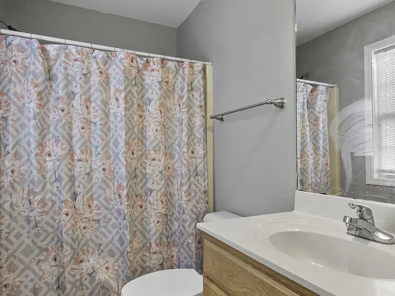 152 Creme St — Photo 12