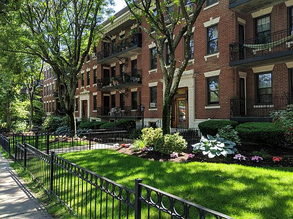 5th image of 1754 Commonwealth Ave APT 11