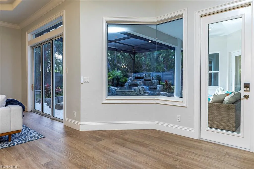 5 bed, 4.5 bath, 3786 sqft, $6,400 — Photo 3
