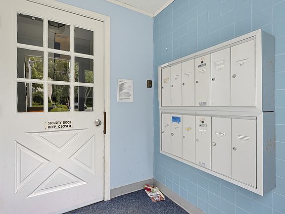 5th image of 6 Brookside Drive #2