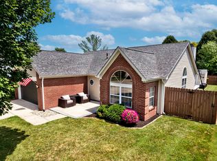 613 Peaceful View Dr, Mooresville, IN 46158