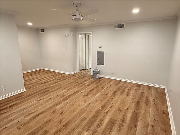 4th image of 3925 Inwood Rd APT 1017