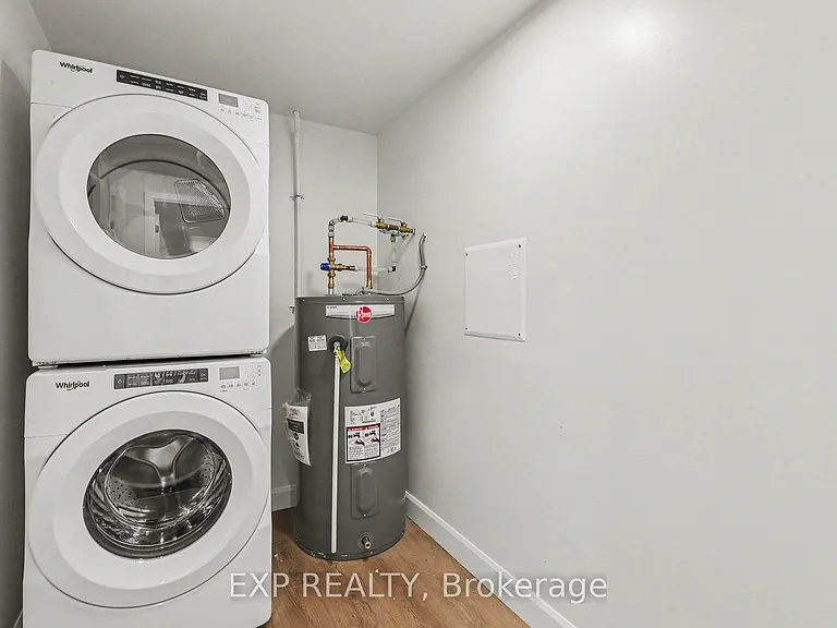 1089 Notre Dame St #6 — Photo 18