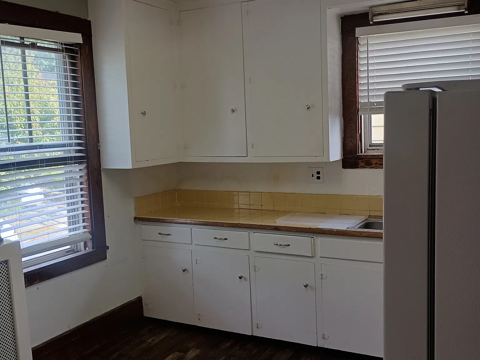 2 bed, 800 sqft, $2,500 — Photo 2