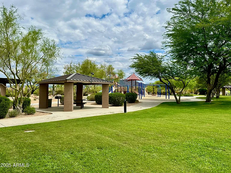 5803 E Parnell Dr — Photo 35