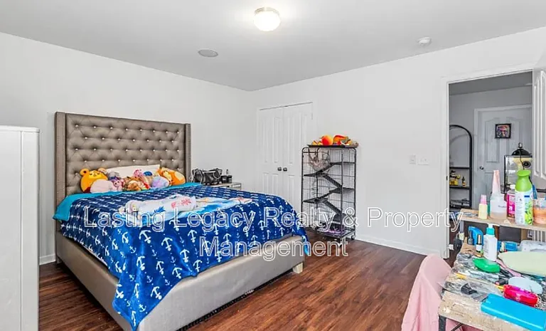 5047 Mount Hope Dr — Photo 17