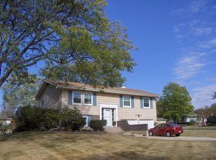 21W010 Kensington Rd, Lombard, IL 60148