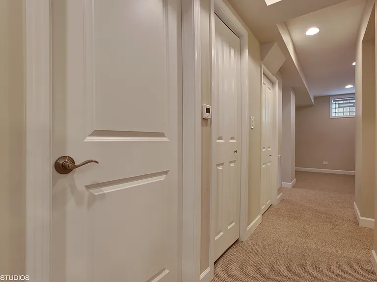 1806 N Sheffield Ave #1 — Photo 13