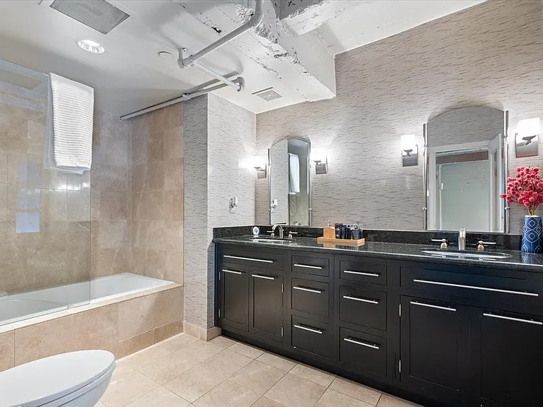 915 Franklin St #9G — Photo 17