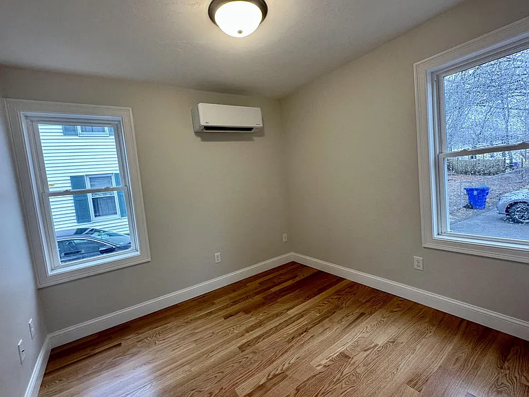 415 Danforth St #1 — Photo 7