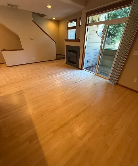 4 SW Boundary St #3 — Photo 23