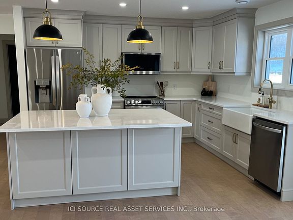 3rd image of 2206 Sands Rd