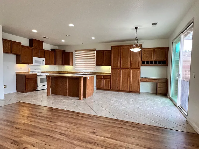 1092 Lyra Way — Photo 13