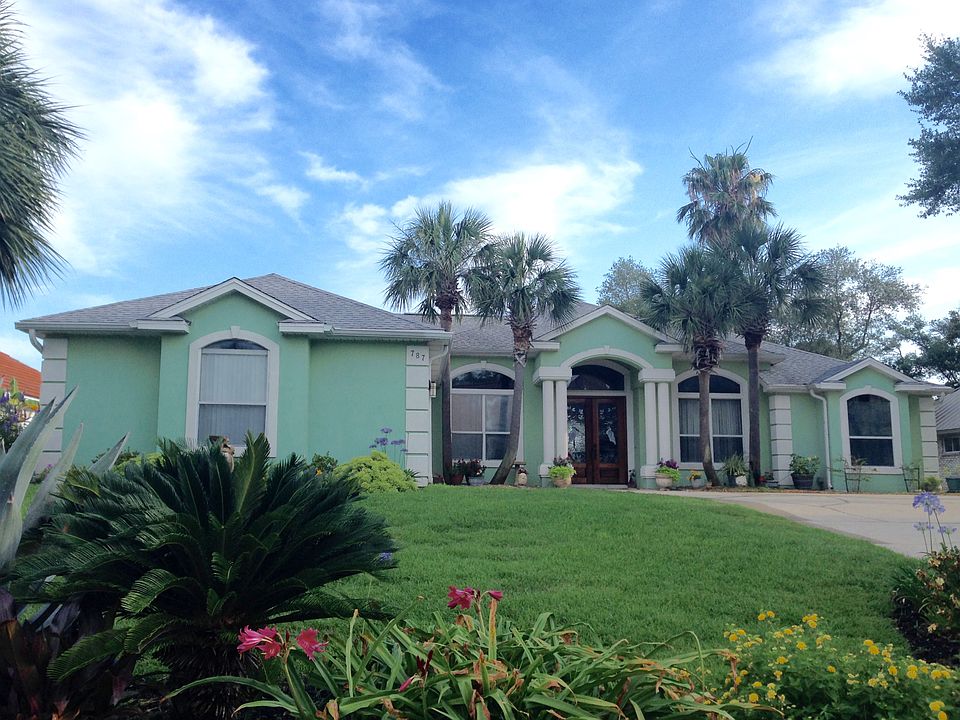 Luscious landscaping!