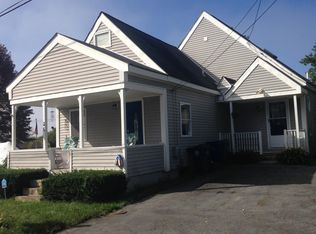 35 Hewett St, Warwick, RI 02889