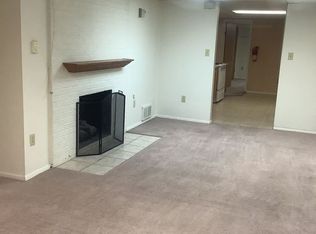 96 1/2 40th St NE, Cedar Rapids, IA 52402