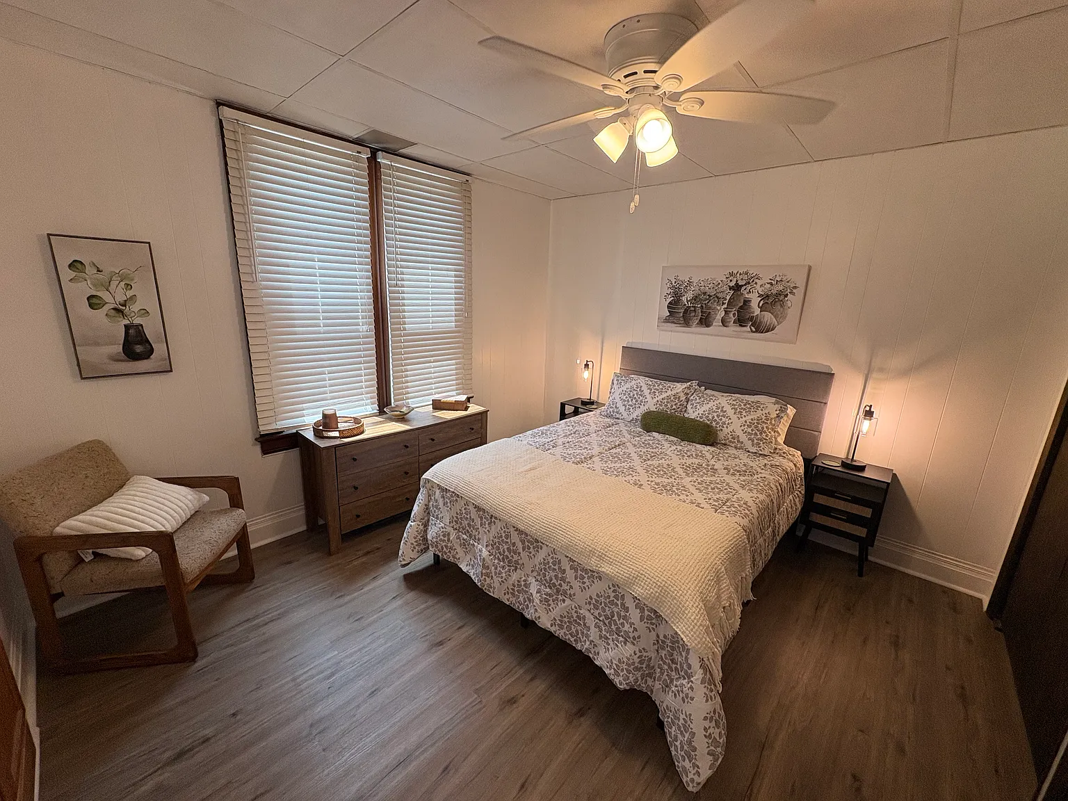 2 bed, 920 sqft, $1,600 — Photo 4