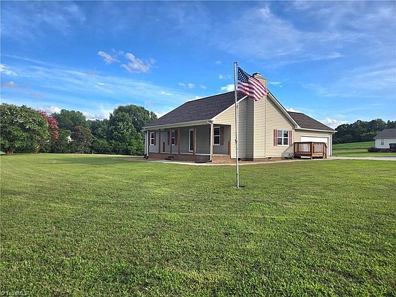 2nd image of 138 Boxwood Church Rd
