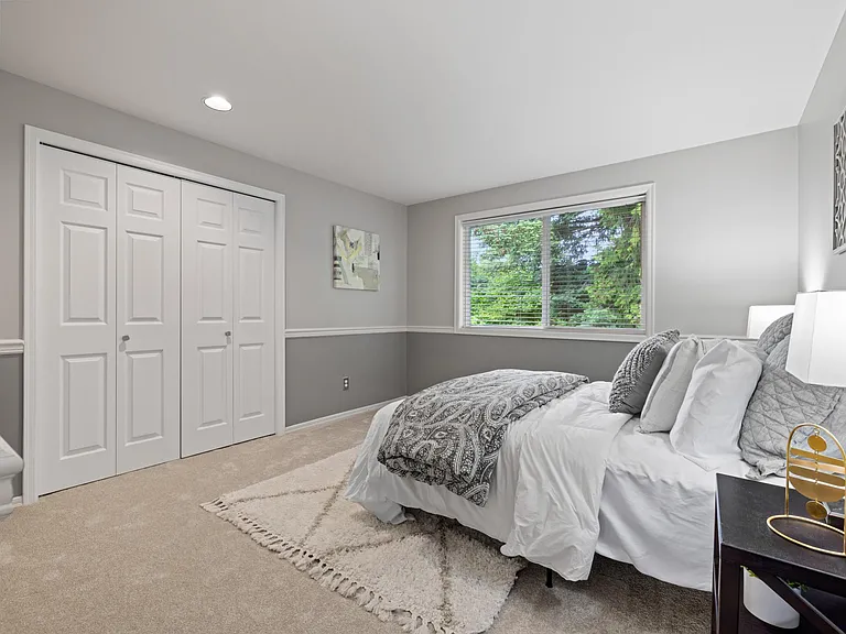 695 NW Everwood Dr — Photo 17