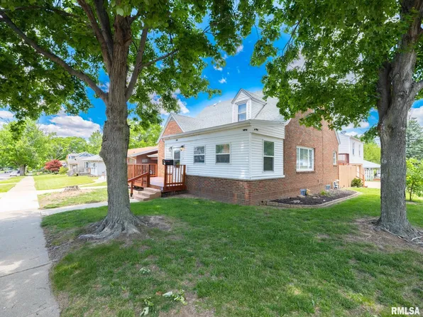 1013 Illinois St, Pekin, IL 61554