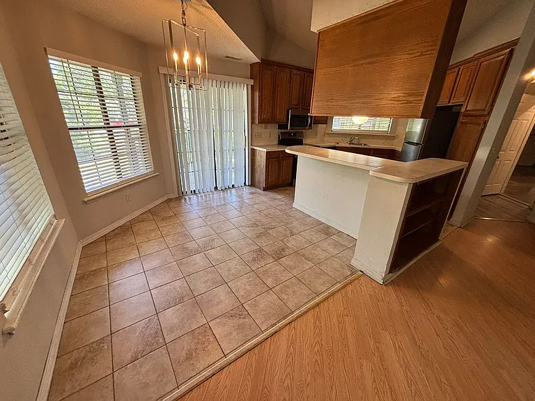 3468 W Yale St — Photo 7