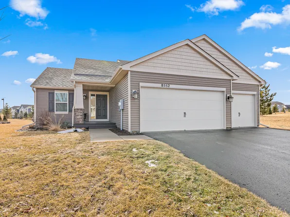 8552 Titanium Cir, Woodbury, MN 55129